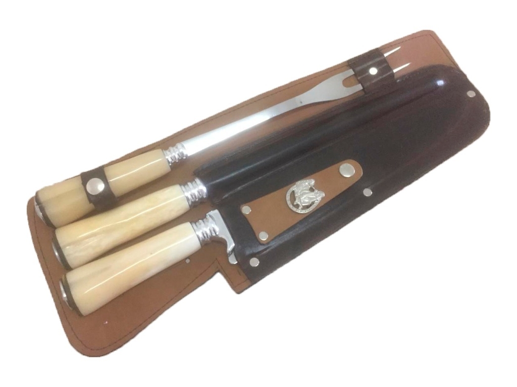 KIT CHURRASCO FACA CHAIRA E GARFO 10 POLEGADAS CABO DE OSSO