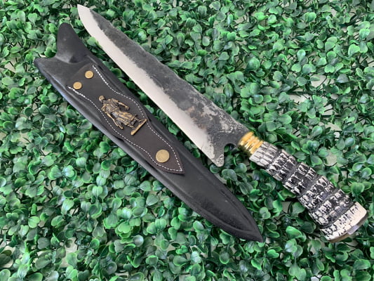 FACA ARTESANAL PARA CHURRASCO 10 POLEGADAS CABO DE RABO DE TATU SINTÉTICO