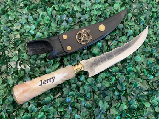 FACA ARTESANAL CURVADA PERSONALIZADA PARA CHURRASCO CABO DE OSSO