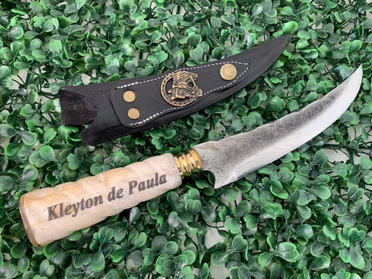 FACA ARTESANAL CURVADA PERSONALIZADA PARA CHURRASCO CABO DE OSSO