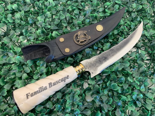FACA ARTESANAL CURVADA PERSONALIZADA PARA CHURRASCO CABO DE OSSO