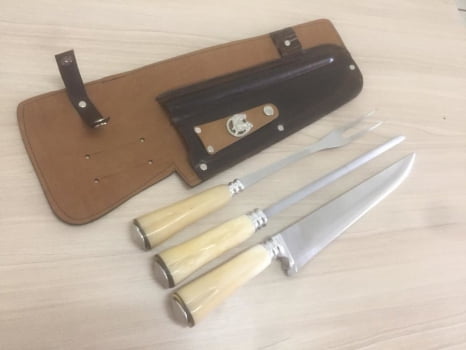 KIT CHURRASCO FACA CHAIRA E GARFO 10 POLEGADAS CABO DE OSSO