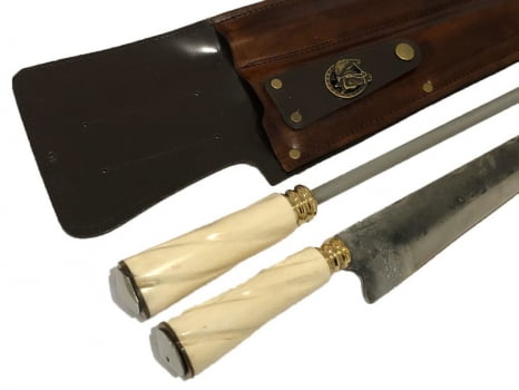 KIT CHURRASCO FACA E CHAIRA 10 POLEGADAS CABO DE OSSO TORNEADO