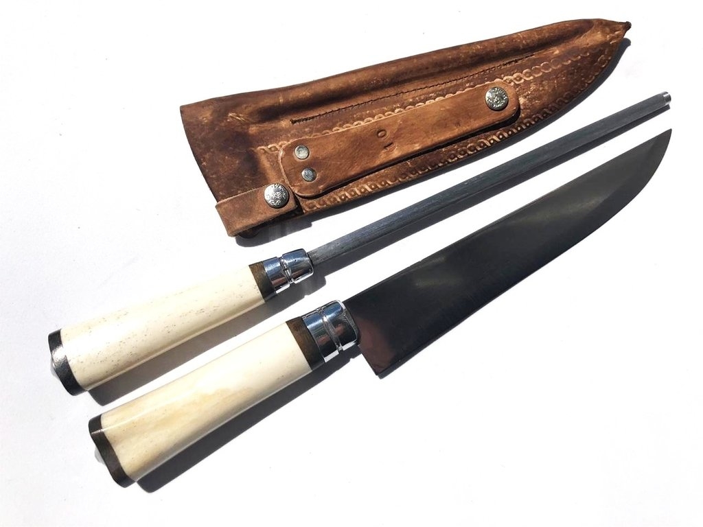 CONJUNTO FACA E CHAIRA PARA BRINDE CABO DE OSSO